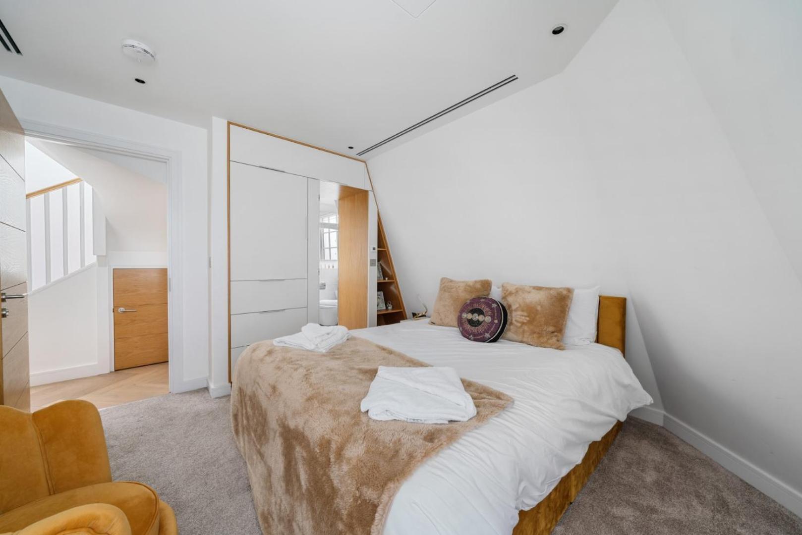 Elegant 3-Bedroom Penthouse In Marble Arch 70 London Exterior photo