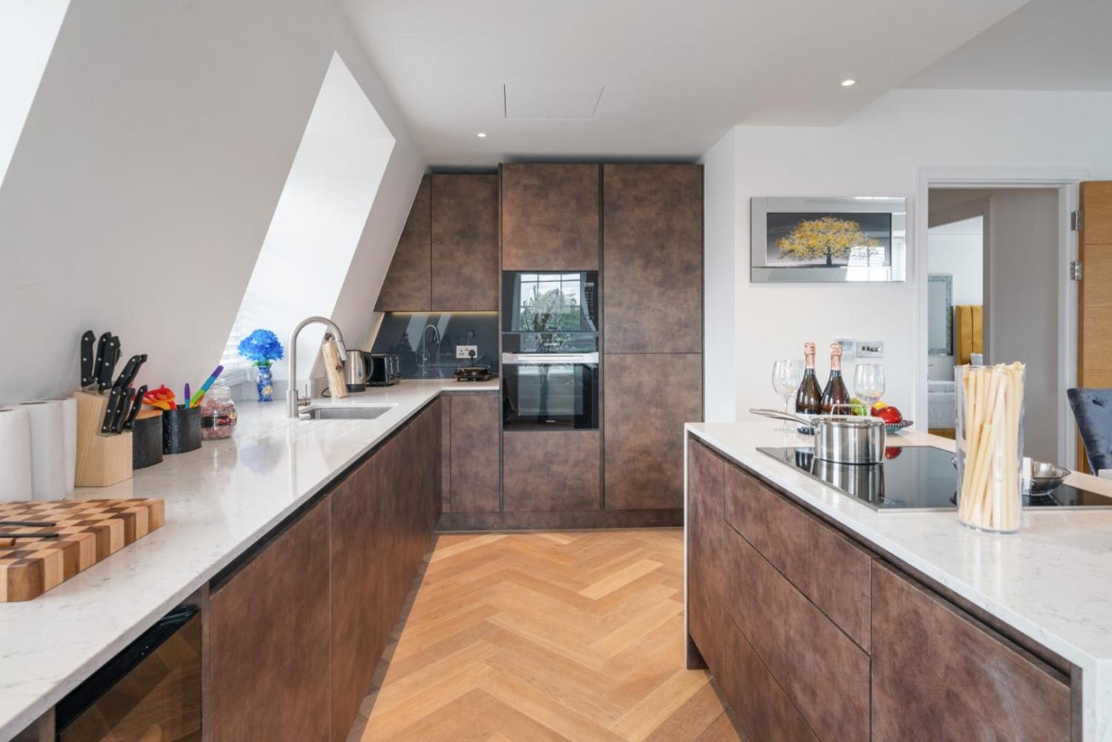 Elegant 3-Bedroom Penthouse In Marble Arch 70 London Exterior photo