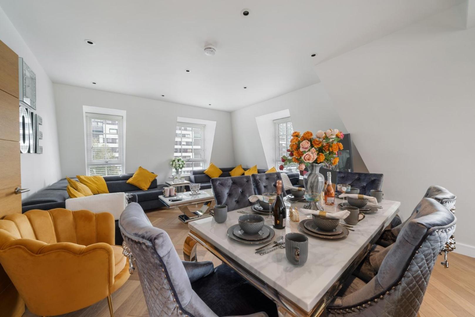 Elegant 3-Bedroom Penthouse In Marble Arch 70 London Exterior photo